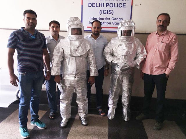 the footage of the silver adorned duo being arrested by the police has since gone viral photo delhi police the footage of the silver adorned duo being arrested by the police has since gone viral photo delhi police