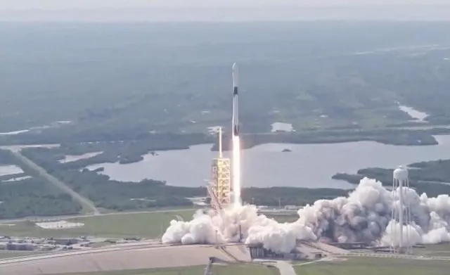 the spacex falcon 9 rocket tailored for eventual crewed missions into orbit makes its debut launch from florida 039 s cape canaveral carrying a communications satellite for bangladesh may 11 2018 photo reuters the spacex falcon 9 rocket tailored for eventual crewed missions into orbit makes its debut launch from florida 039 s cape canaveral carrying a communications satellite for bangladesh may 11 2018 photo reuters