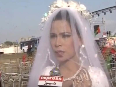 runaway bride ppp supporter ditches wedding to catch glimpse of bilawal at karachi jalsa runaway bride ppp supporter ditches wedding to catch glimpse of bilawal at karachi jalsa