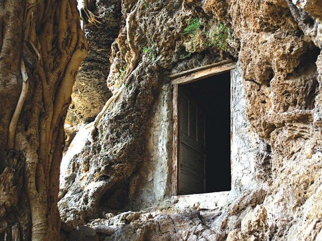 a glimpse of the shah allah ditta caves photo express a glimpse of the shah allah ditta caves photo express