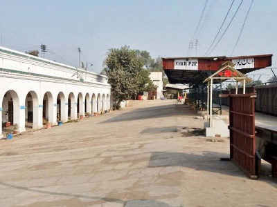 khanpur s railway colony riddled with problems khanpur s railway colony riddled with problems