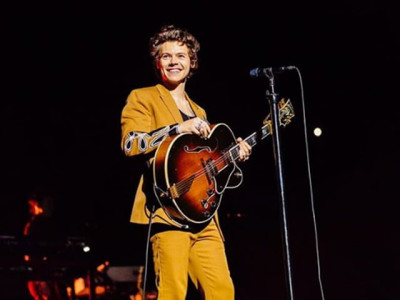 harry styles to produce a sitcom on his life