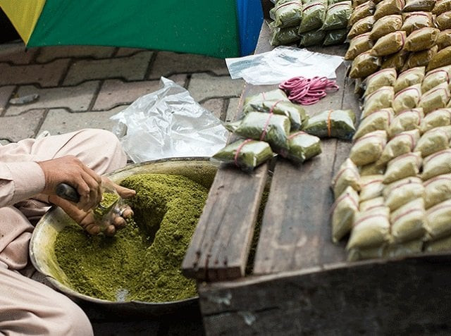 people have carried drugs pretending to carrying naswar in the past photo file people have carried drugs pretending to carrying naswar in the past photo file