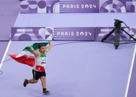 record breaking iranian javelin thrower stripped of paralympic gold over display of religious flag