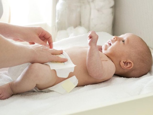 parents should ask babies for consent before changing their diapers suggests expert