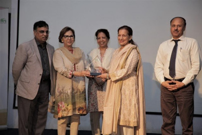 szabist students faculty screen videos to raise youth awareness szabist students faculty screen videos to raise youth awareness