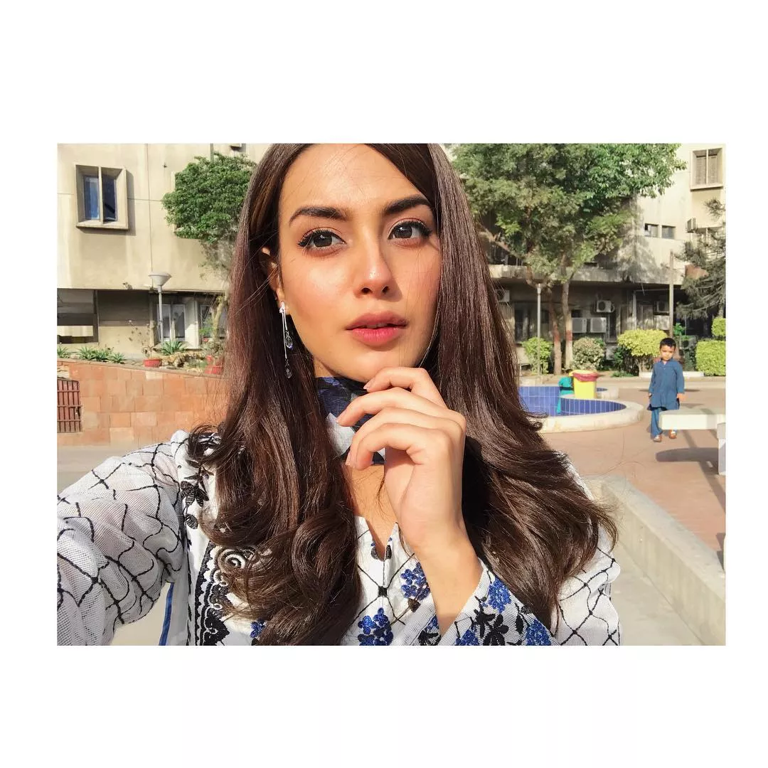 photo instagram iqra aziz photo instagram iqra aziz