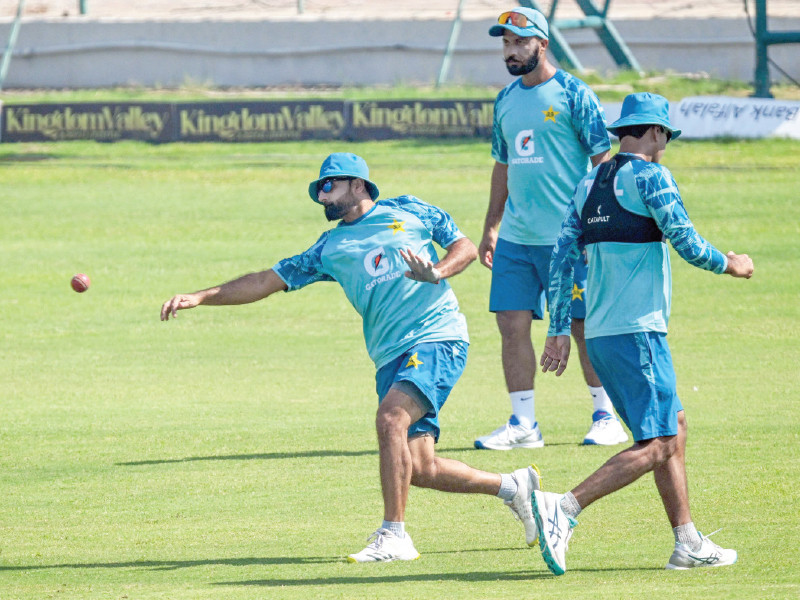 pakistan s spin trio of zahid mahmood l sajid khan c and noman ali attend a practice session on the eve of the second test against england at the multan cricket stadium photo afp