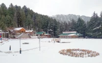 three go missing from sri paye