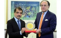 lcci presents budget proposals to finmin