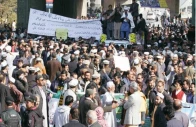 traders protest smart lockdown in peshawar