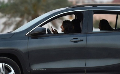 saudi driving activist released after crackdown campaigners say