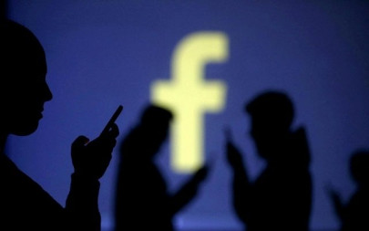 facebook launches searchable archive of us political ads