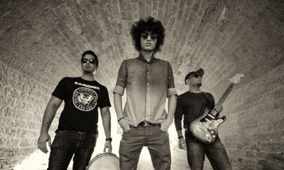 mizmaar guitarist sets up state of the art music film studio