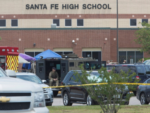 texas school shooting survivors step up calls for gun reform