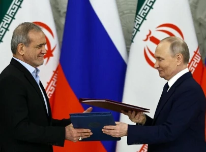 russia iran sign new treaty strengthening economic military ties