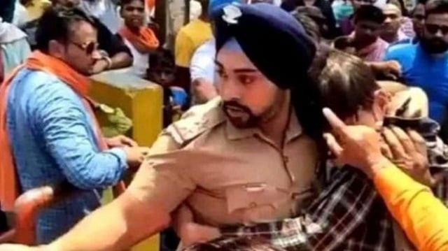 video of act goes viral on social media photo courtesy twitter dhruv rathee video of act goes viral on social media photo courtesy twitter dhruv rathee