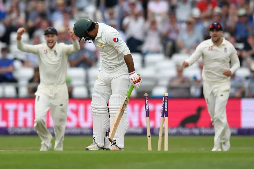 not sarfraz s fault waqar younis believes pakistan batsmen should be blamed for a poor outing in the first innings rather than the captain photo afp not sarfraz s fault waqar younis believes pakistan batsmen should be blamed for a poor outing in the first innings rather than the captain photo afp