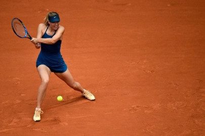 sharapova makes light work of pliskova