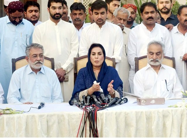 dr fehmida mirza addresses a joint news conference with pir pagara and zulfiqar mirza in karachi on sunday photo ppi