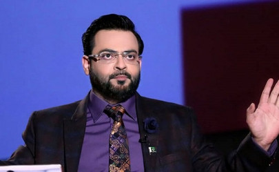 aamir liaquat furious over not getting pti ticket from karachi