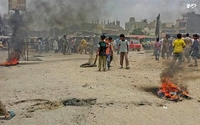 orangi town protests over water crisis photo inp orangi town protests over water crisis photo inp