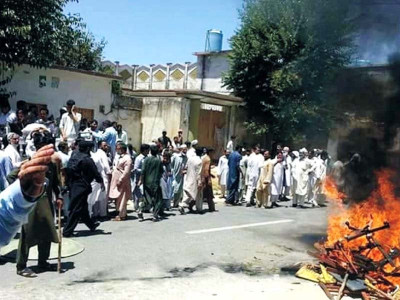 residents protest against prolonged power cuts residents protest against prolonged power cuts