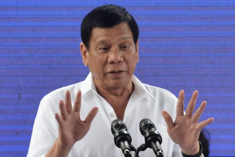 philippines duterte says will quit if enough women protest his kiss