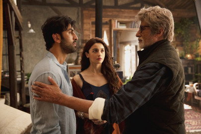 is brahmastra ranbir kapoor s biggest film initial reviews divide critics is brahmastra ranbir kapoor s biggest film initial reviews divide critics