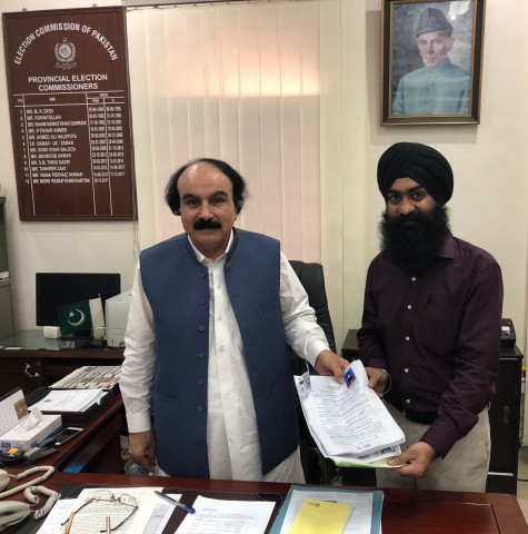 ramesh singh khalsa submitting his nomination forms photo express ramesh singh khalsa submitting his nomination forms photo express