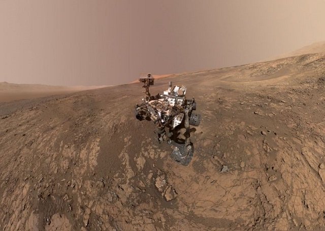 nasa 039 s curiosity mars rover pictured on mars 039 vera rubin ridge in a self portrait obtained on february 4 2018 landed on the planet in 2012 photo afp