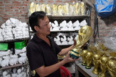 mock trophies selling fast in vietnam ahead of world cup mock trophies selling fast in vietnam ahead of world cup