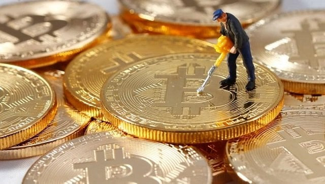 a small toy figure is seen on representations of the bitcoin virtual currency in this illustration picture december 26 2017 photo reuters a small toy figure is seen on representations of the bitcoin virtual currency in this illustration picture december 26 2017 photo reuters