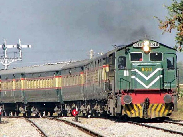 Pakistan Railways announces free travel for senior citizens over Eid