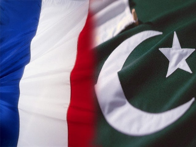 Submarine cable links Pakistan to France