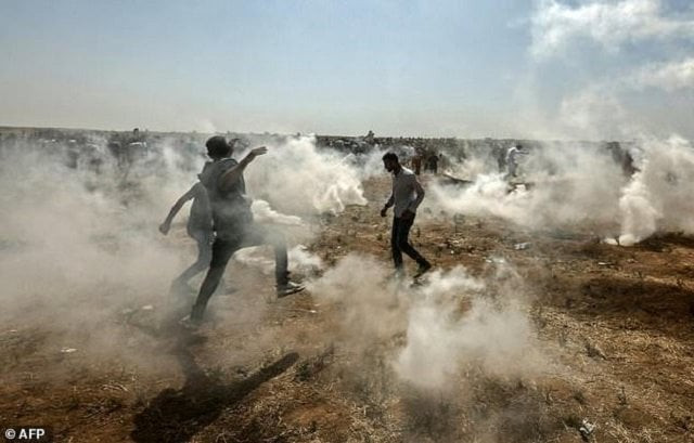 at least 129 palestinians have been killed by israeli fire during protests near the border with gaza that began at the end of march photo afp at least 129 palestinians have been killed by israeli fire during protests near the border with gaza that began at the end of march photo afp