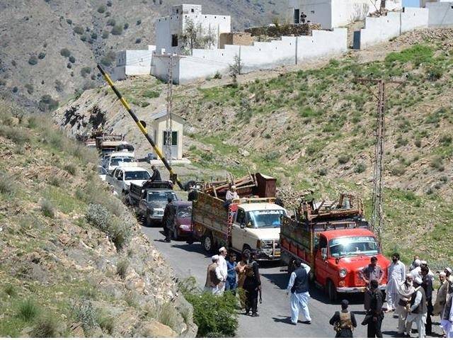 traffic accident in mohmand agency kills 2 children injures 10 photo express
