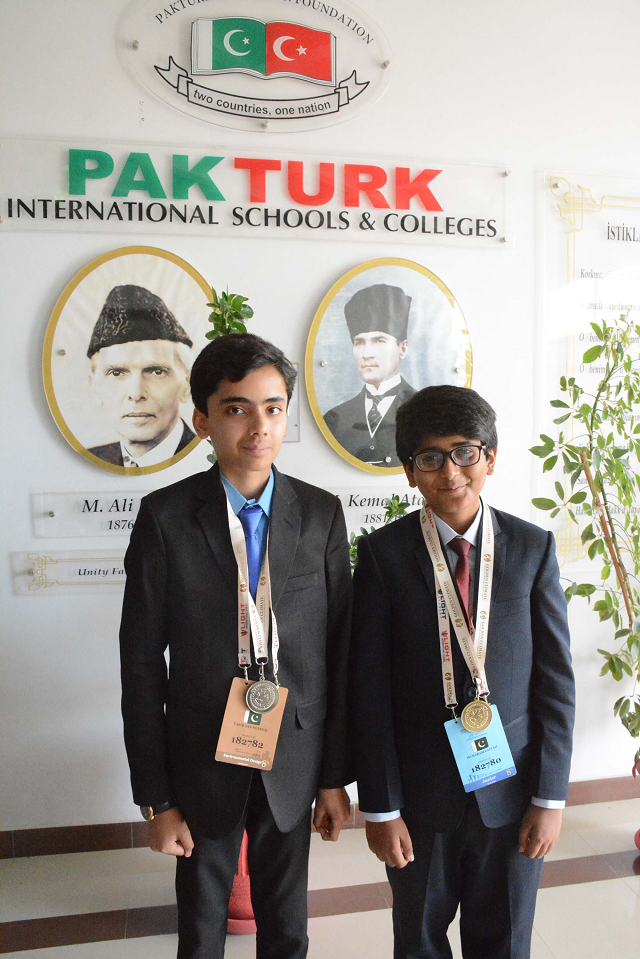 yasir jan with the silver medal and mukarram fatah gold medal in the junior category photo mohammad zafar