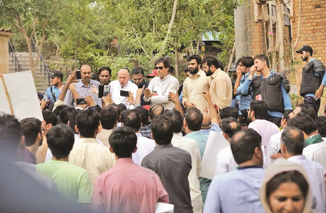majority of the protesters present at bani gala are from constituencies of punjab and khyber pakhtunkhwa photo online majority of the protesters present at bani gala are from constituencies of punjab and khyber pakhtunkhwa photo online