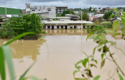 floods kill 18 in ivory coast