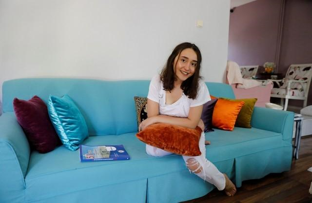 turkey used to be a more modern and secular country sena su baysal says at home in the capital ankara where she lives with her parents i would have liked to have lived then photo reuters