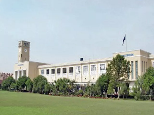 university of engineering and technology uet photo file