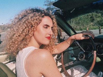 saudi singer celebrates end of driving ban on females with song saudi singer celebrates end of driving ban on females with song