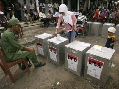 three killed as pre poll violence flares in indonesia s papua