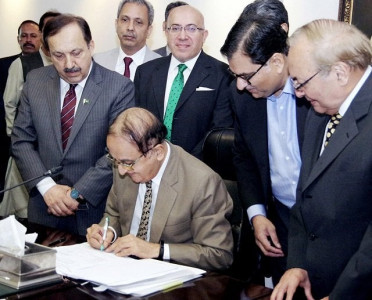 caretakers increase government employees salaries pensions in punjab