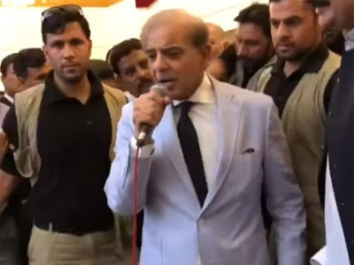 watch shehbaz surprises audience with singing skills during karachi electioneering watch shehbaz surprises audience with singing skills during karachi electioneering