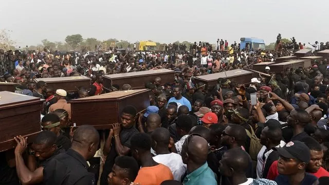 over 200 killed in nigeria in weekend violence photo afp over 200 killed in nigeria in weekend violence photo afp