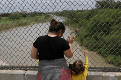 us government says it will detain migrant children with parents us government says it will detain migrant children with parents