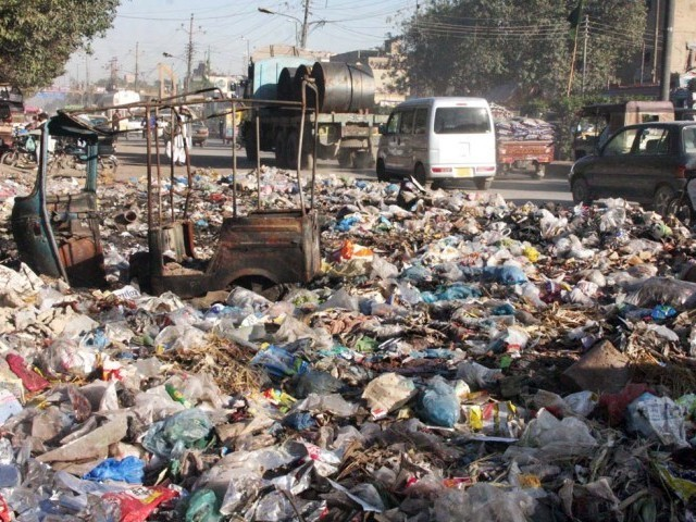 judicial commission stops authorities from throwing waste into the sea