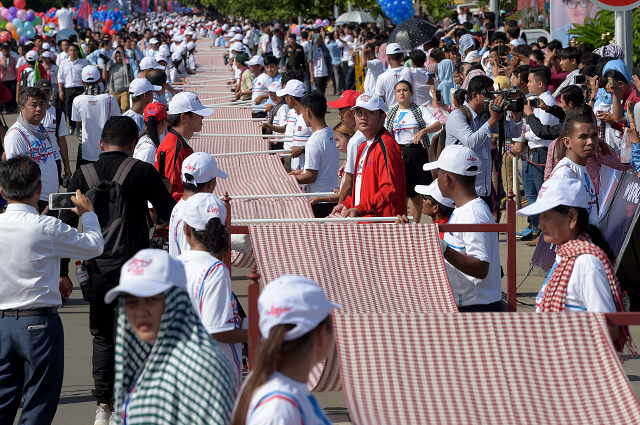 cambodia wins guinness world record for longest krama scarf photo afp